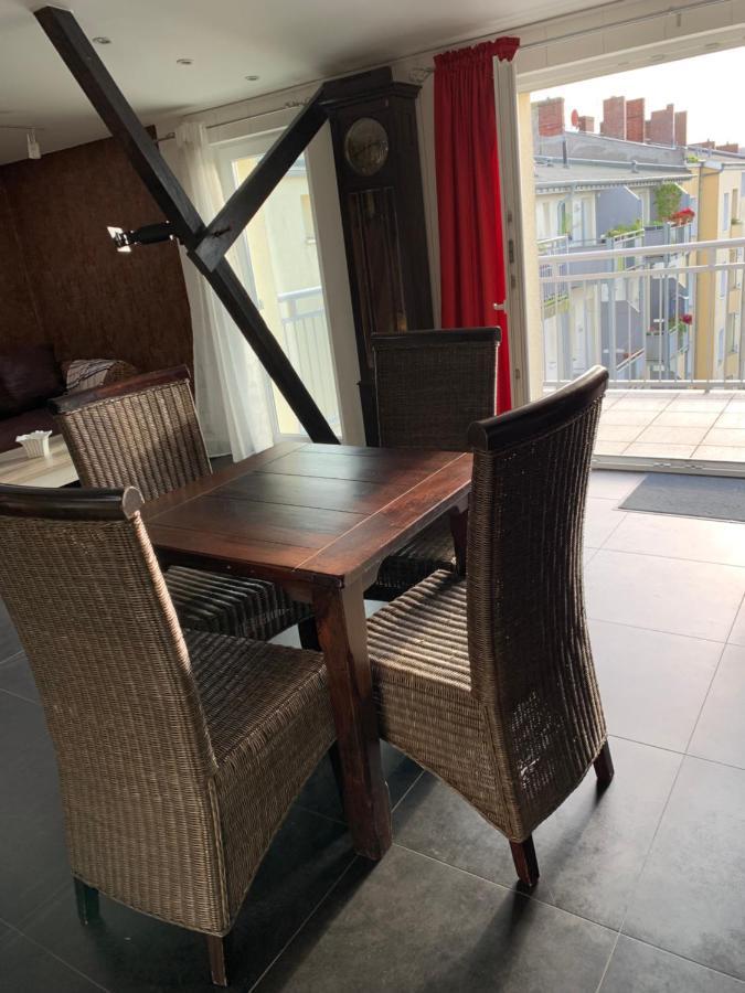 Nordsee Und City Fusslaufig - Luxeriose Fewo Mit Grossem Balkon Wilhelmshaven Exterior foto